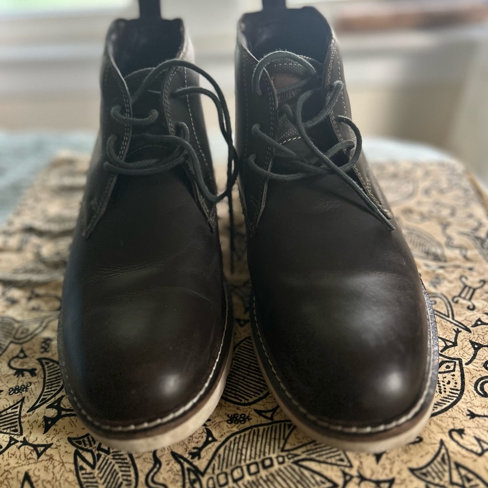 Nunn Bush Rich Brown Leather Chukka Boots